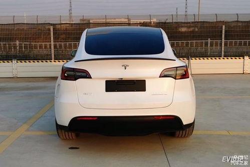 国产特斯拉3提速视频,一触即发，速度与激情！