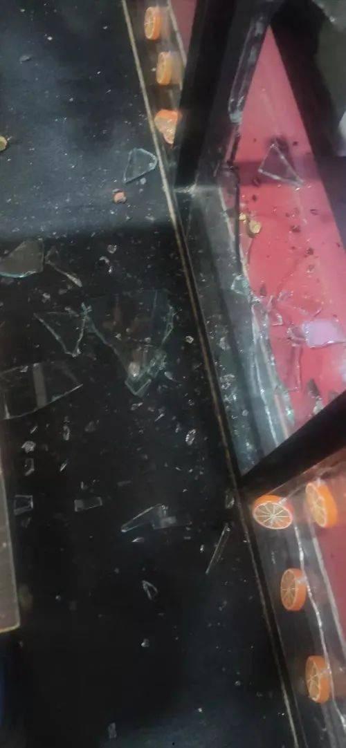 国产玻璃砸碎视频大全,揭秘玻璃破碎瞬间